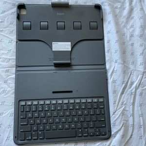 iPad 9th Gen 2021, 64GB Space Gray Wi-Fi + Cellular